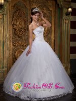 Cheap White Quinceanera Dress With Strapless Neckline Embroidey and Lace Decorate in Memmingen
