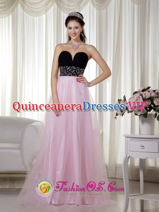 Tartagal Argentina Pink and Black Beading Quinceanera Dama Dress A-line Sweetheart Floor-length Taffeta and Tulle