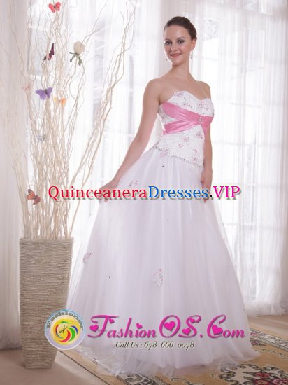 Svalbard Norway White A-Line / Princess Sweetheart Floor-length Tulle and Taffeta Quinceanera Dama Dress with Beading and Rhinestones - Click Image to Close