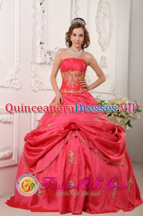 Angel Fire New mexico /NM Princess Red New Arrival Strapless Pick-ups Beading and Appliques Decorate For Quinceanera Dress