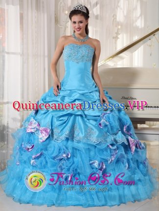 Aztec New mexico /NM USA Appliques Decorate Bust Strapless Romantic Aqua Quinceanera Dress With Pick-ups and Bowknot Ball Gown