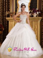 Camp Verde Arizona/AZ White Quinceanera Dress With Sweetheart Beaded Bodice and Pick-ups Tulle(SKU QDZY401-BBIZ)