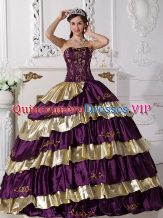 Council Bluffs Iowa/IA Beautiful Embroidery Decorate Purple and Gold Quinceanera Dress With Floor-length Taffeta